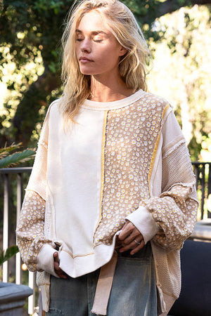 Oversized Daisy Pullover