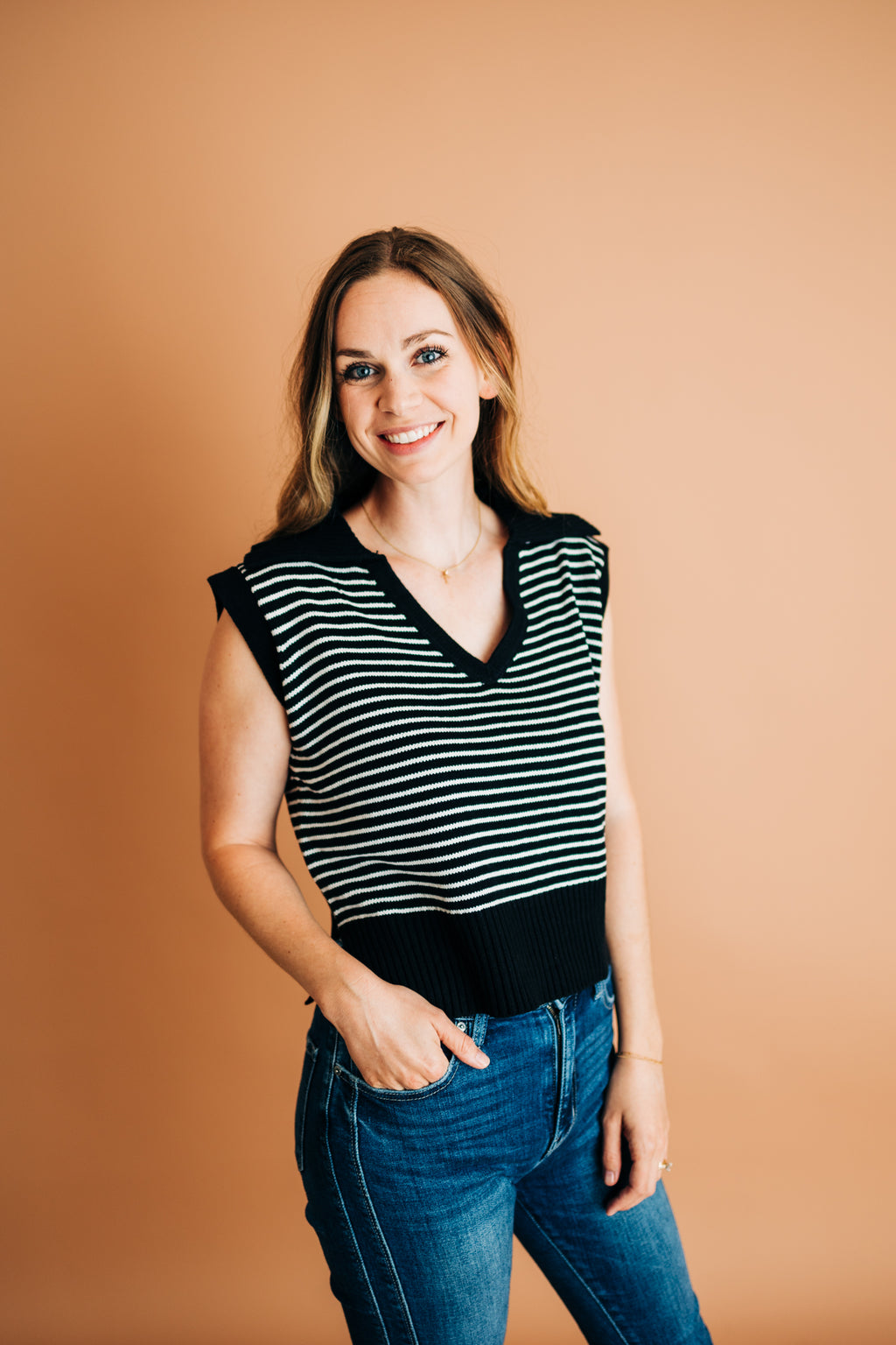 Knit Collared Sleeveless Top