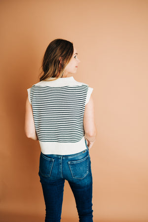 Knit Collared Sleeveless Top