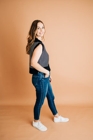 Knit Collared Sleeveless Top